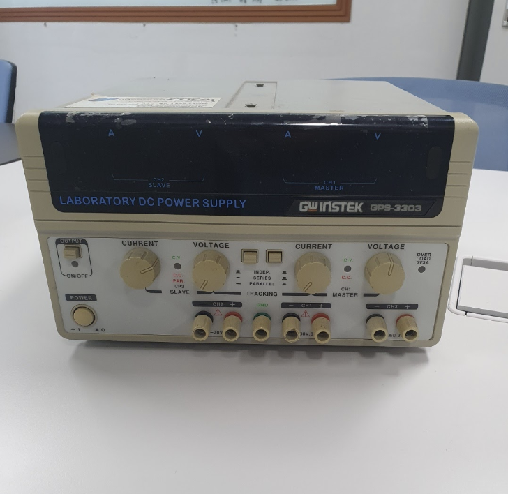GPS-3033 DC Power supply(*2)