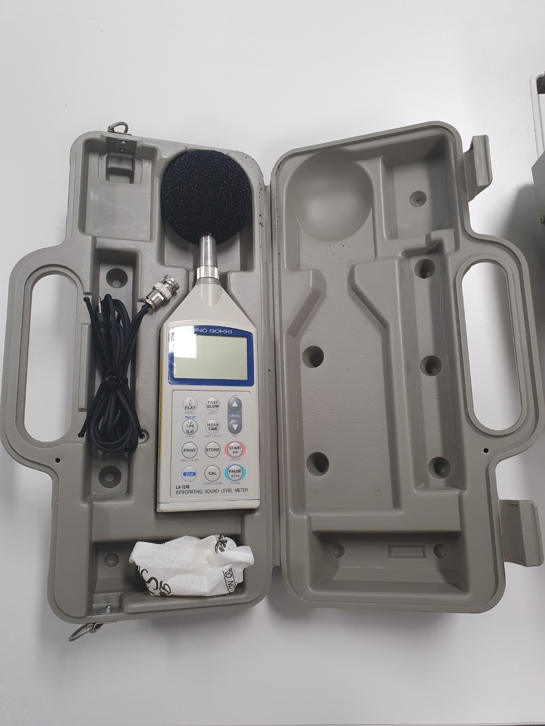 LA-1240, Integrating Sound Level Meter